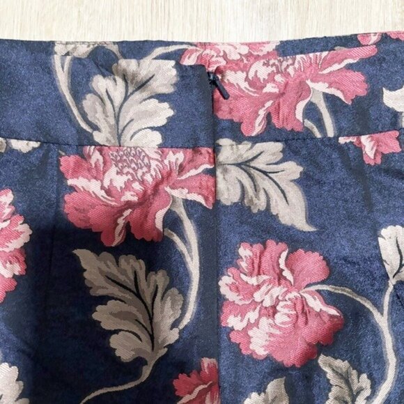 Ann Taylor Women’s Floral Jacquard Petite Pencil Skirt - Size 2P - Picture 11 of 14